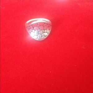 Women's sterling silver925 ring approx size 8 used
